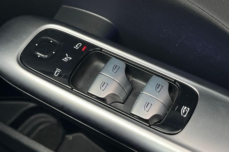 Used Mercedes-Benz C Class 2024 for sale - 77061402: Photo 16