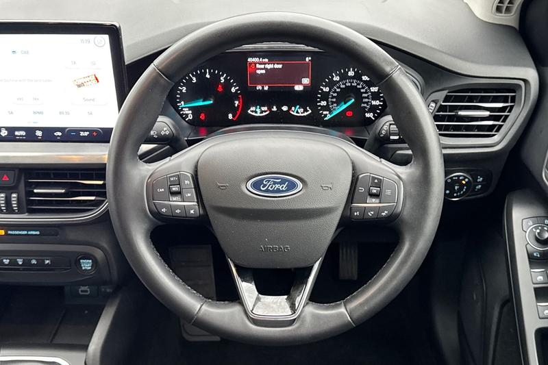 Used Ford Focus 2023 for sale - 78073785: Photo 12