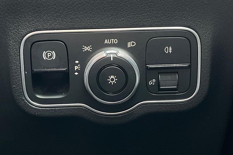 Used Mercedes-Benz GLA 2021 for sale - 77493357: Photo 40