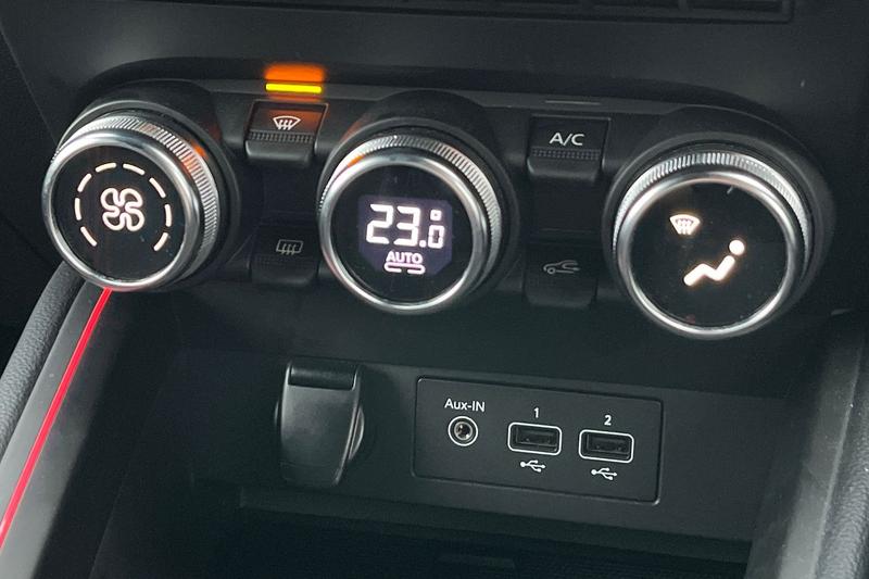 Used Renault Clio 2023 for sale - 77192872: Photo 35