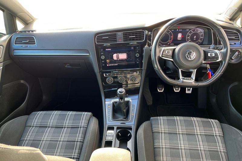 Used Volkswagen Golf 2018 for sale - 77746907: Photo 10