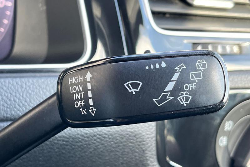 Used Volkswagen Golf 2018 for sale - 77746907: Photo 15