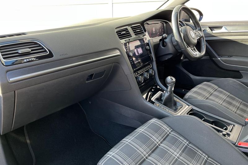 Used Volkswagen Golf 2018 for sale - 77746907: Photo 18