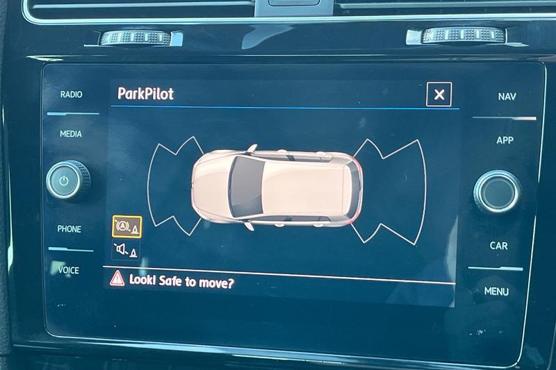 Used Volkswagen Golf 2018 for sale - 77746907: Photo 25