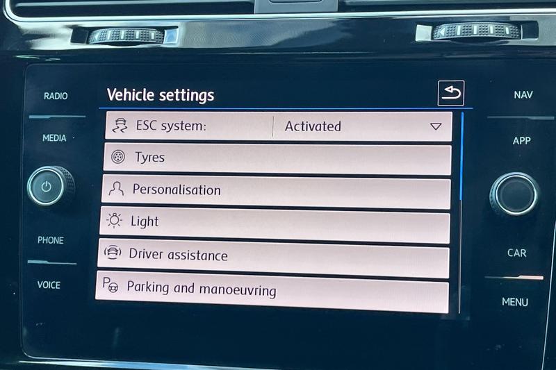 Used Volkswagen Golf 2018 for sale - 77746907: Photo 30