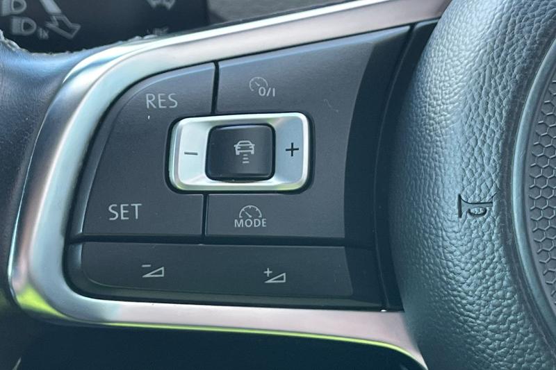 Used Volkswagen Golf 2018 for sale - 77746907: Photo 38