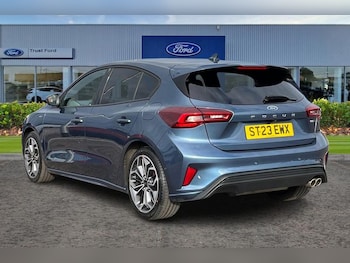 Used Ford Focus 2023 for sale - 76216528: Photo 2