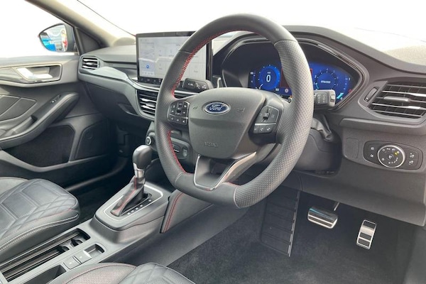 Used Ford Focus 2023 for sale - 76216528: Photo 9