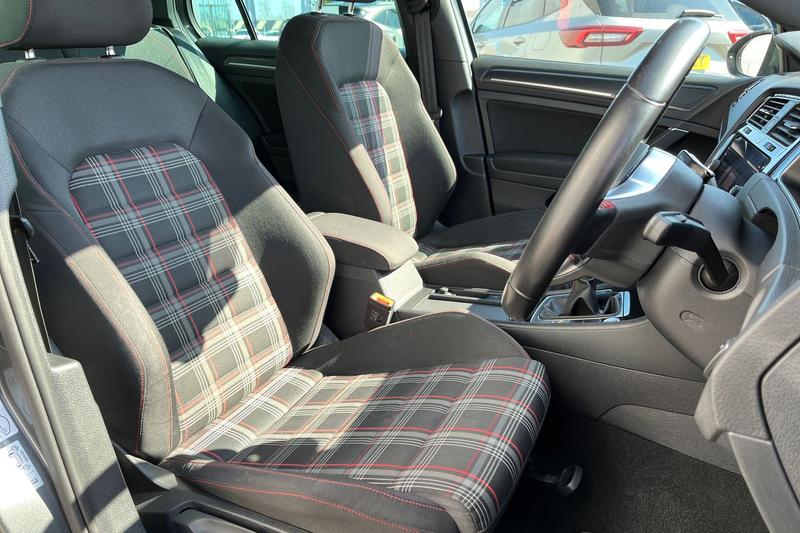 Used Volkswagen Golf 2019 for sale - 78152990: Photo 17