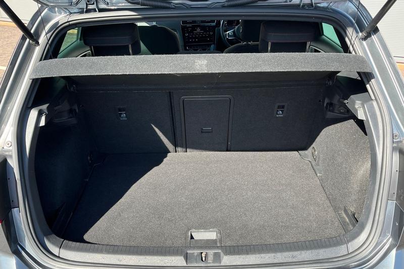 Used Volkswagen Golf 2019 for sale - 78152990: Photo 21