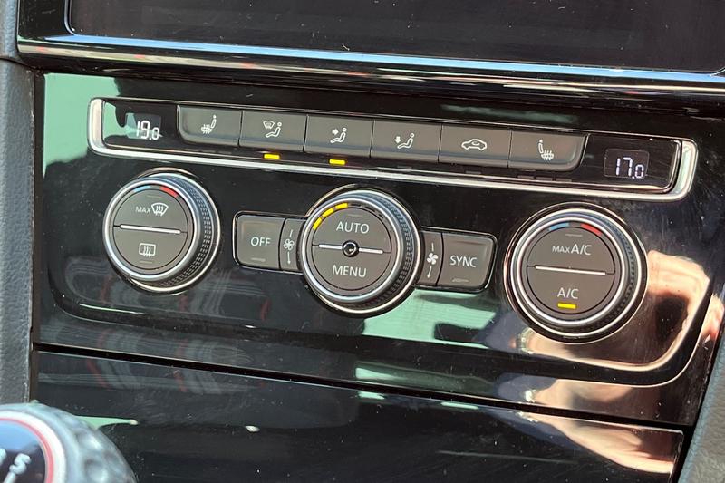 Used Volkswagen Golf 2019 for sale - 78152990: Photo 33