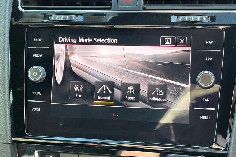 Used Volkswagen Golf 2019 for sale - 78152990: Photo 35