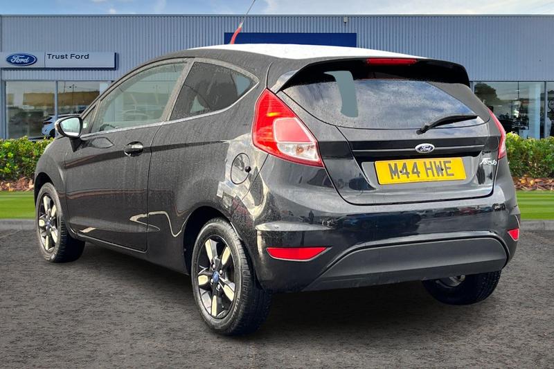 Used Ford Fiesta 2015 for sale - 77733159: Photo 2