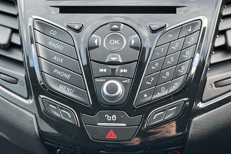 Used Ford Fiesta 2015 for sale - 77733159: Photo 30