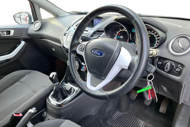 Used Ford Fiesta 2015 for sale - 77733159: Photo 9