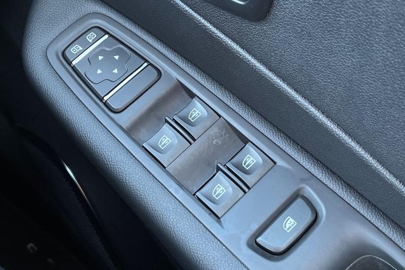 Used Renault Captur 2018 for sale - 76807212: Photo 16