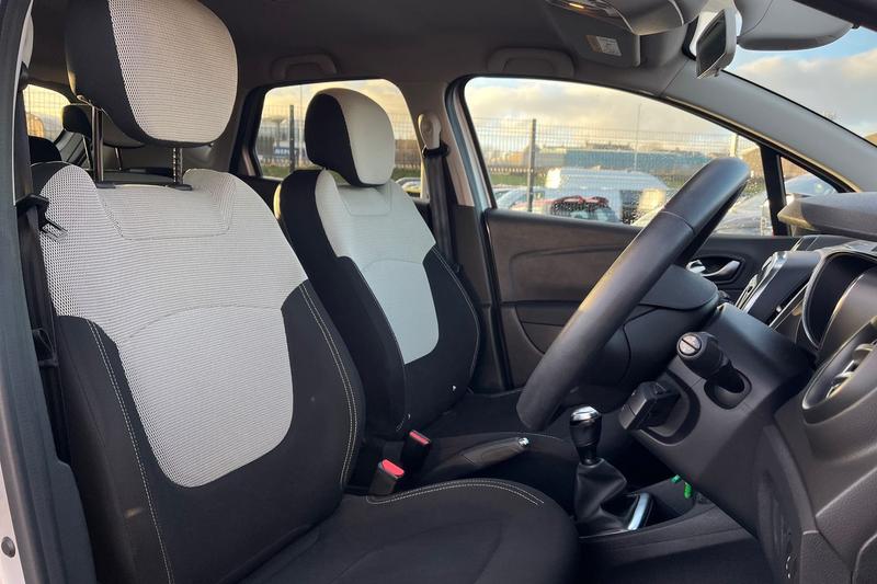 Used Renault Captur 2018 for sale - 76807212: Photo 17