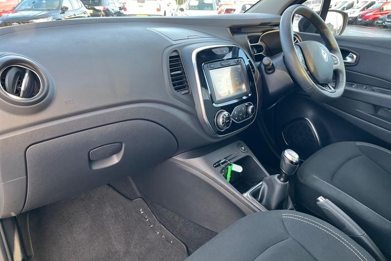 Used Renault Captur 2018 for sale - 76807212: Photo 18