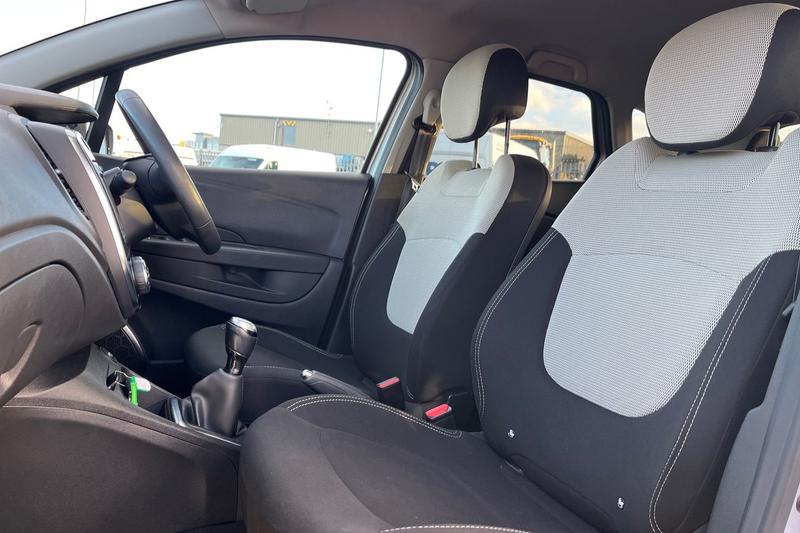 Used Renault Captur 2018 for sale - 76807212: Photo 19