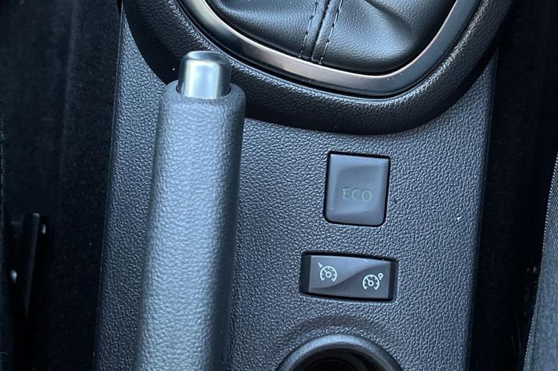 Used Renault Captur 2018 for sale - 76807212: Photo 33