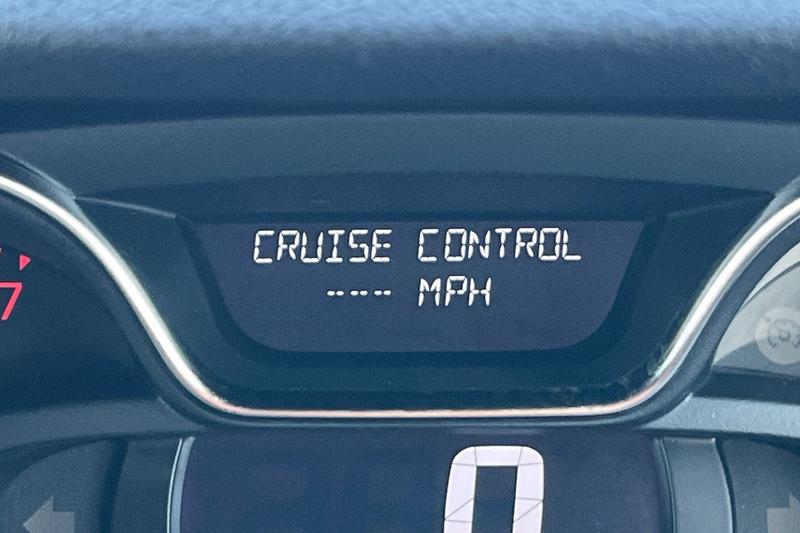 Used Renault Captur 2018 for sale - 76807212: Photo 38