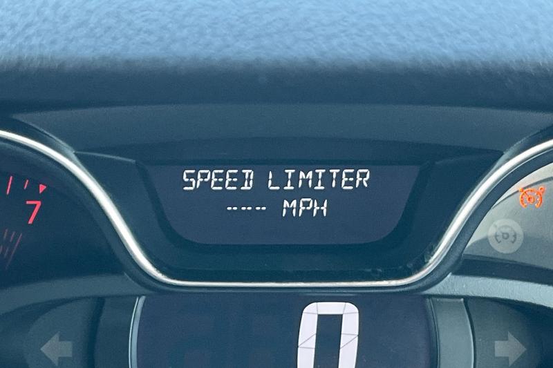 Used Renault Captur 2018 for sale - 76807212: Photo 39