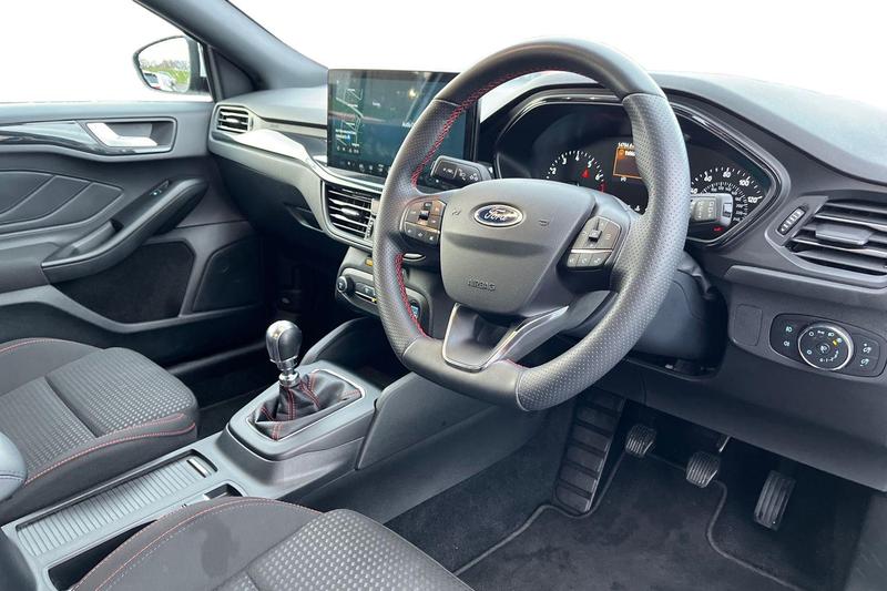 Used Ford Focus 2024 for sale - 76703228: Photo 9