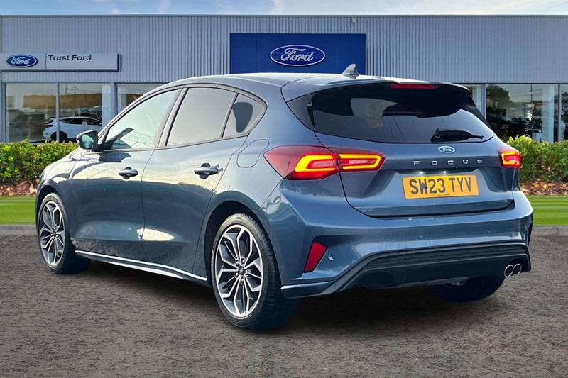 Used Ford Focus 2023 for sale - 76803321: Photo 2