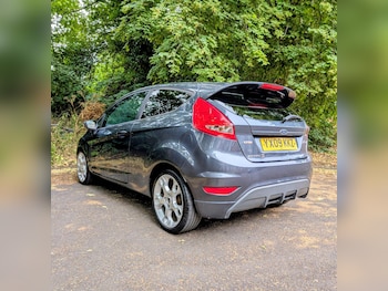 Used Ford Fiesta 2010 for sale - 79349526: Photo
