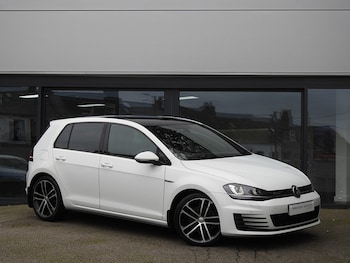 Used Volkswagen Golf 2015 for sale - 75986788: Photo