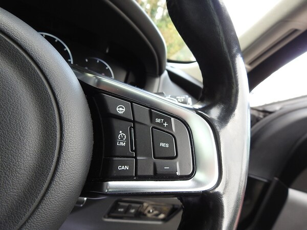 Used Jaguar F-Pace 2017 for sale - 76193897: Photo 13