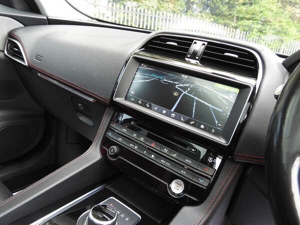 Used Jaguar F-Pace 2017 for sale - 76193897: Photo 14