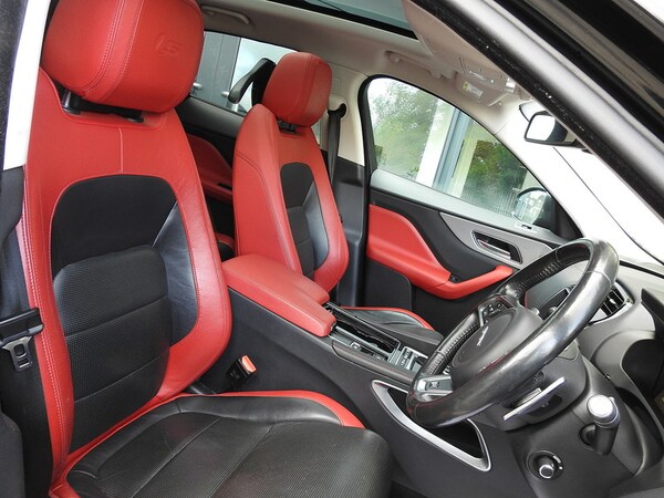 Used Jaguar F-Pace 2017 for sale - 76193897: Photo 8