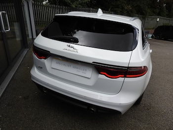Used Jaguar XF 2018 for sale - 75758078: Photo