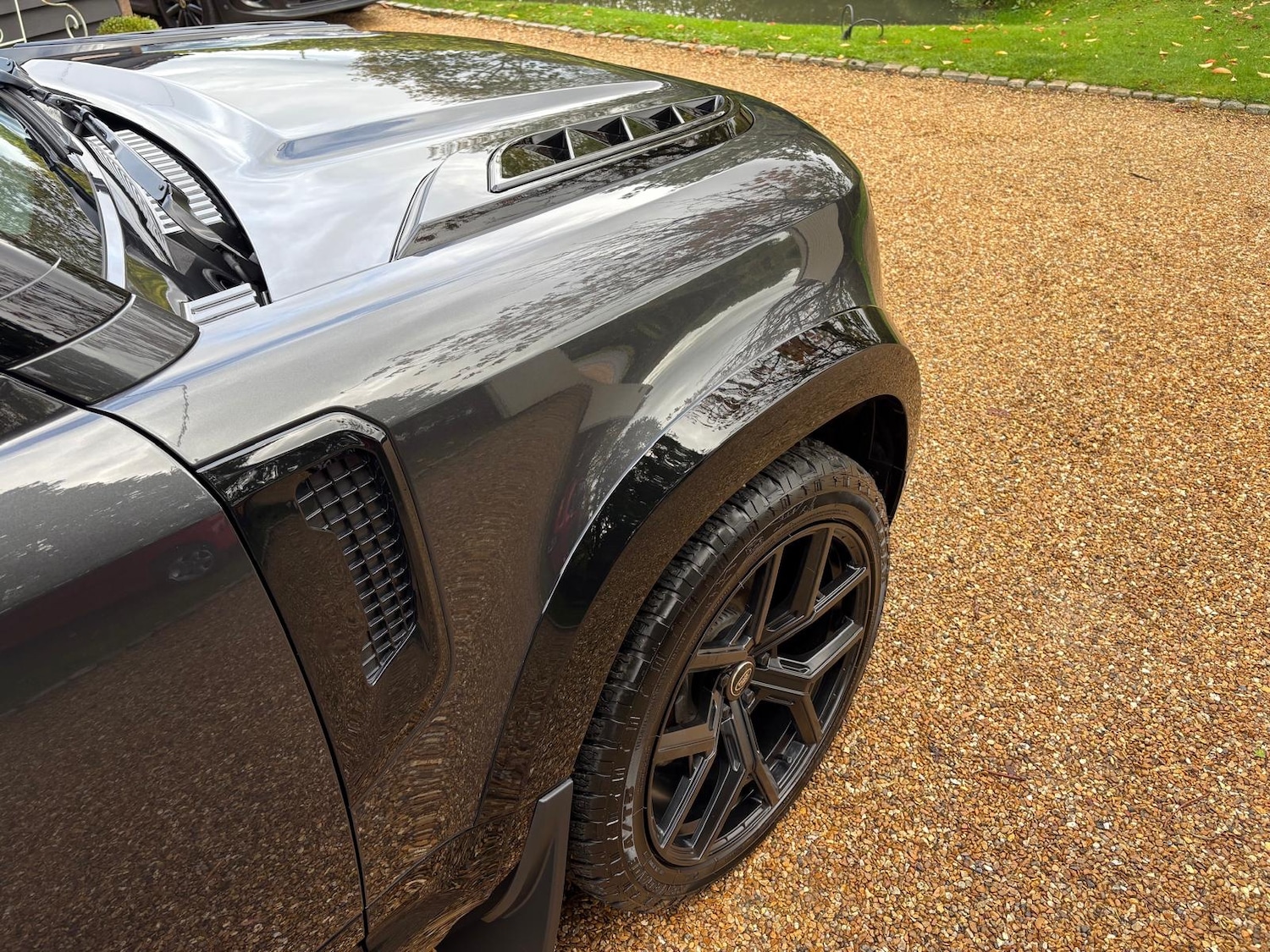 Used Land Rover Defender 2024 for sale - 76340689: Photo 11