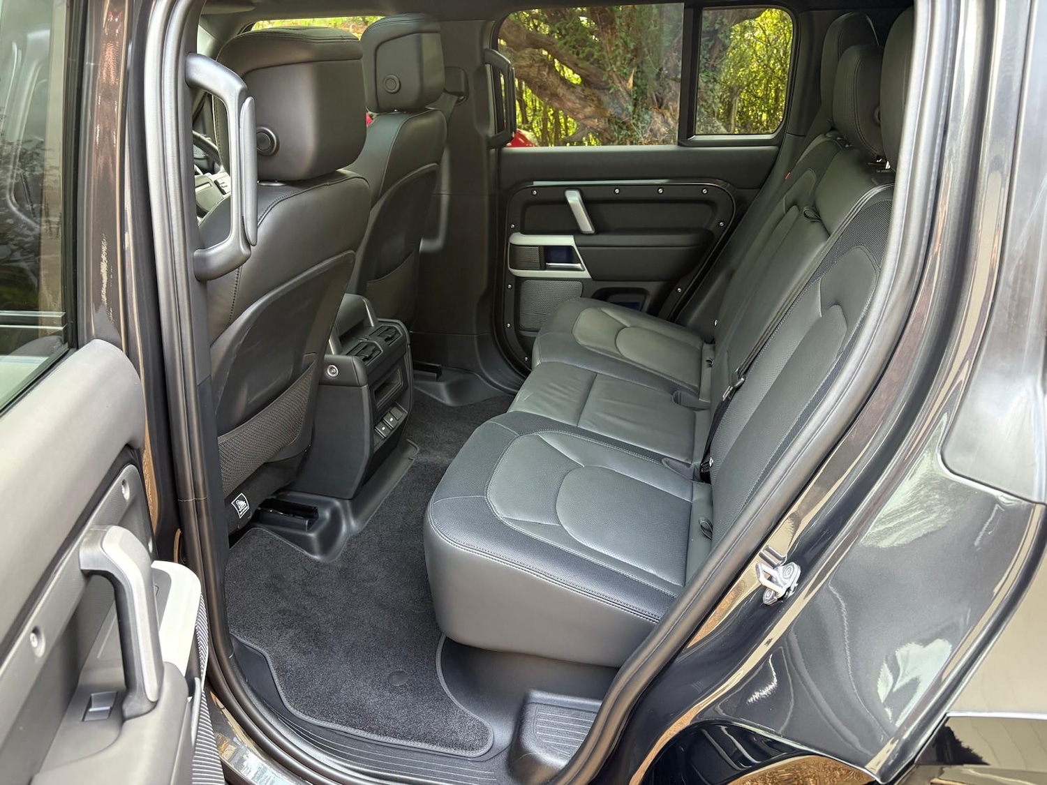 Used Land Rover Defender 2024 for sale - 76340689: Photo 15