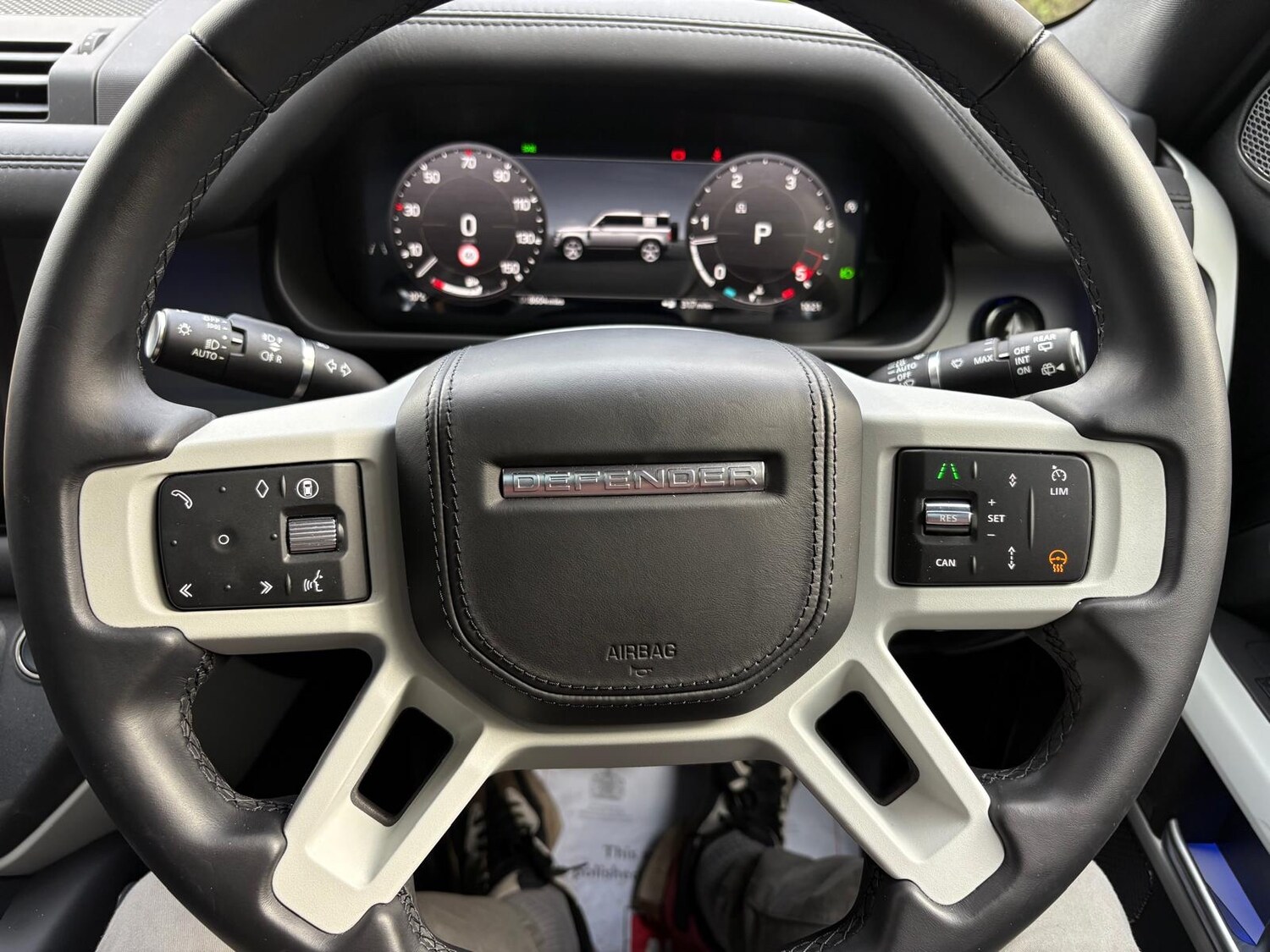 Used Land Rover Defender 2024 for sale - 76340689: Photo 16