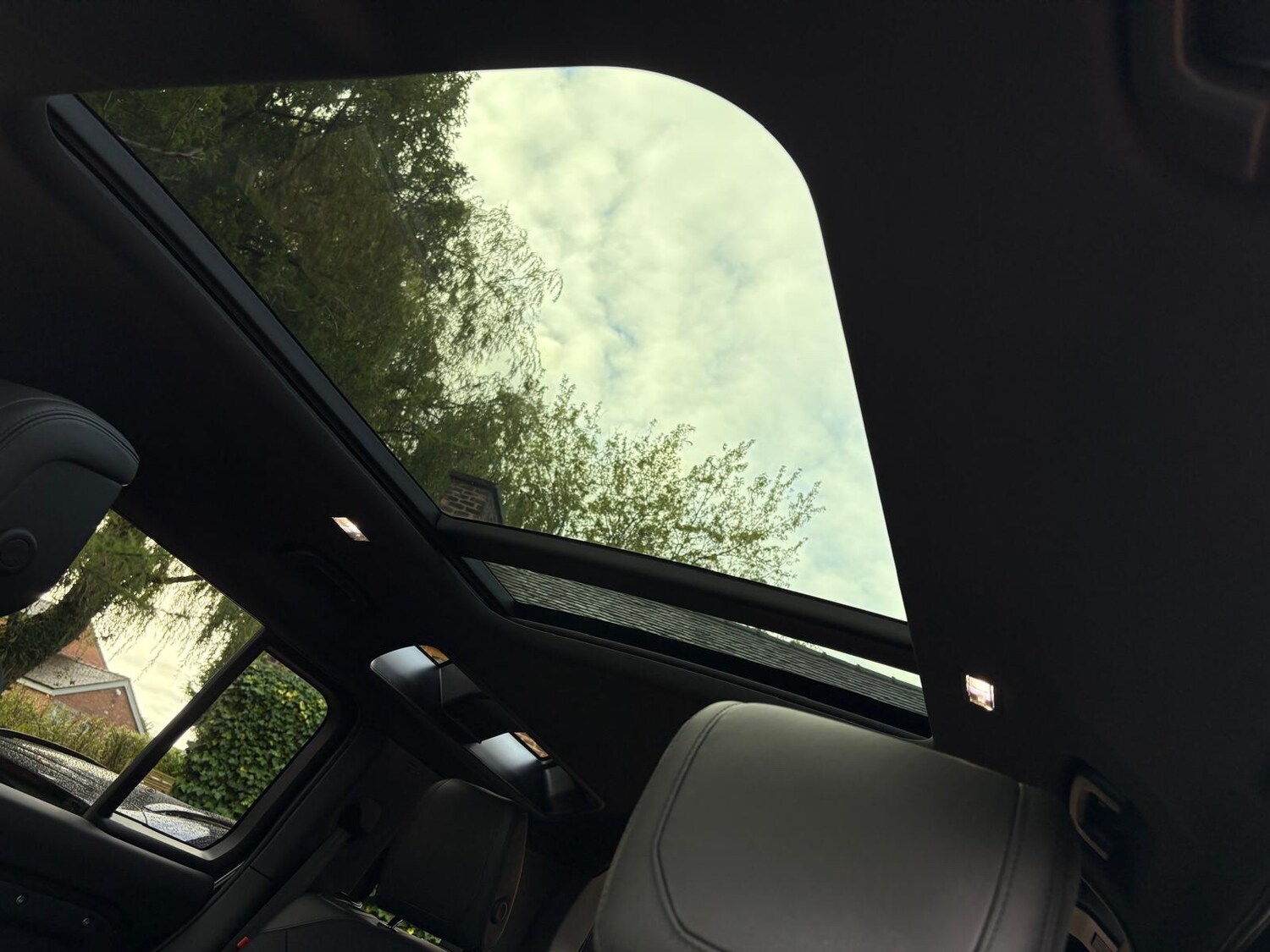 Used Land Rover Defender 2024 for sale - 76340689: Photo 18