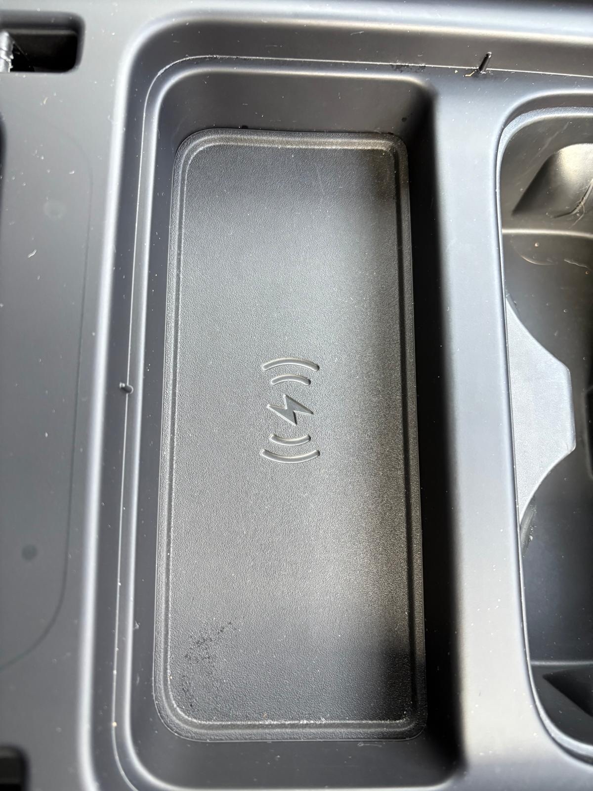 Used Land Rover Defender 2024 for sale - 76340689: Photo 24