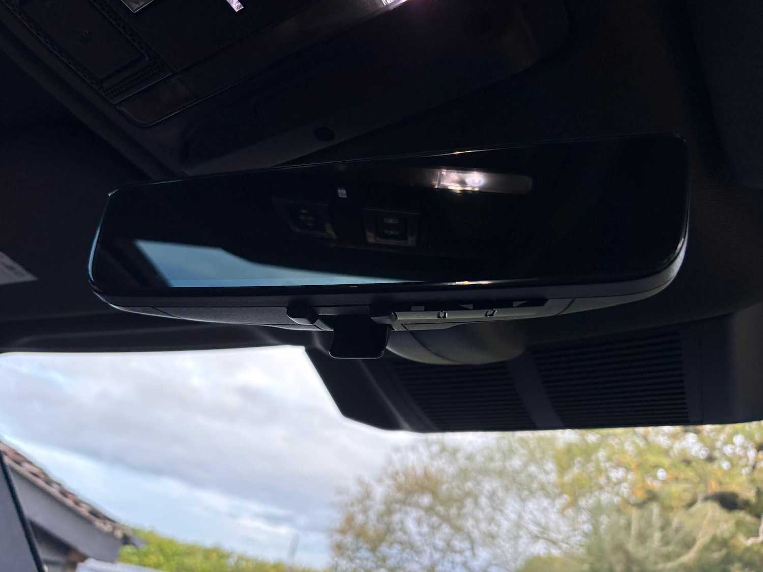 Used Land Rover Defender 2024 for sale - 76340689: Photo 25