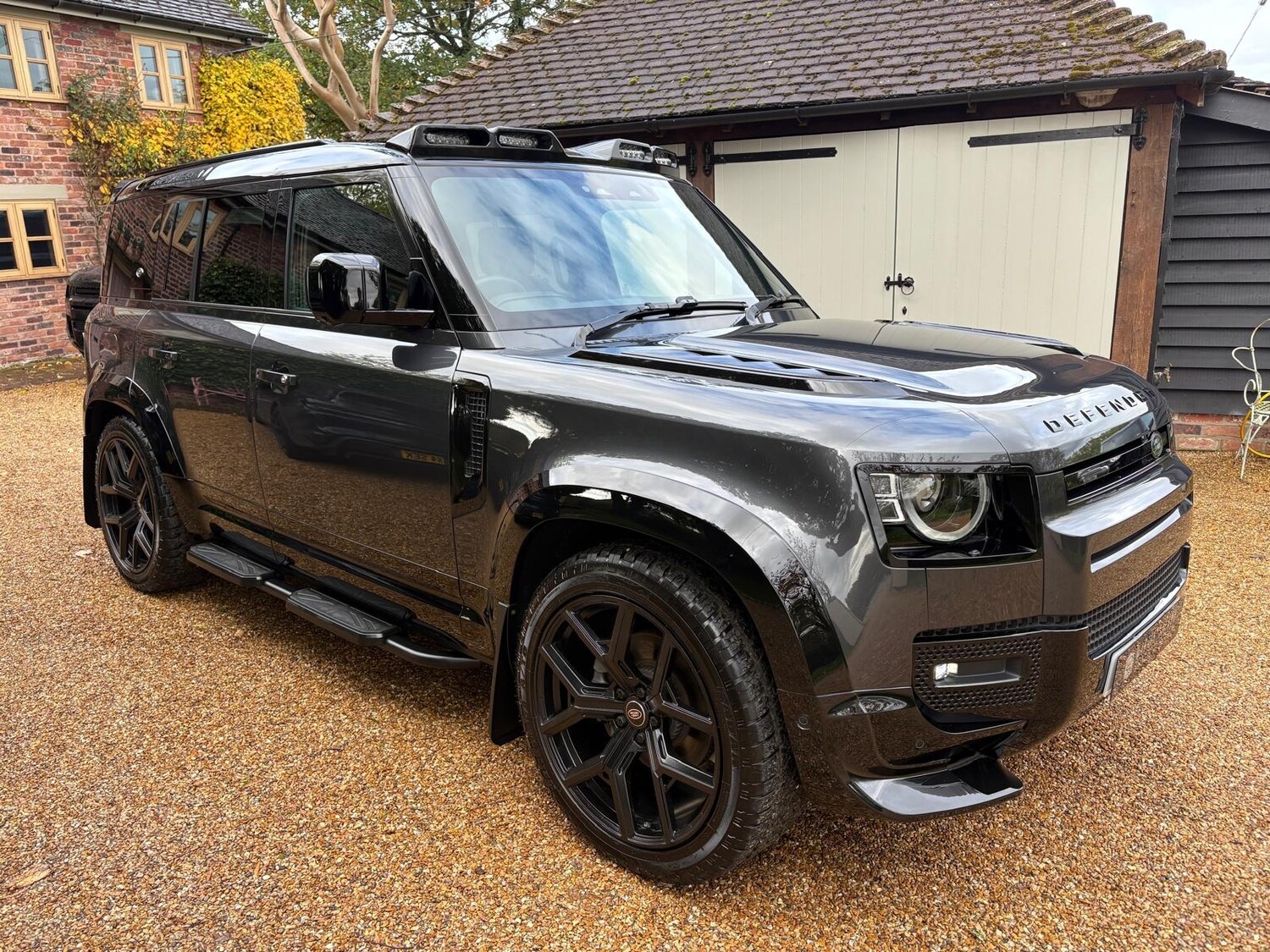 Used Land Rover Defender 2024 for sale - 76340689: Photo 3