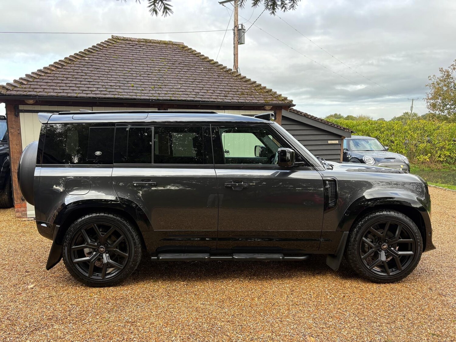 Used Land Rover Defender 2024 for sale - 76340689: Photo 9