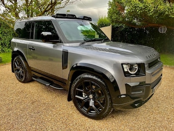 Used Land Rover Defender 2023 for sale - 78789873: Photo