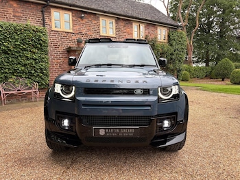 Used Land Rover Defender 2025 for sale - 76045717: Photo
