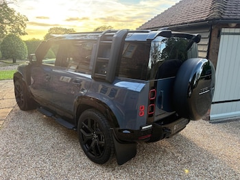 Used Land Rover Defender 2024 for sale - 79037211: Photo