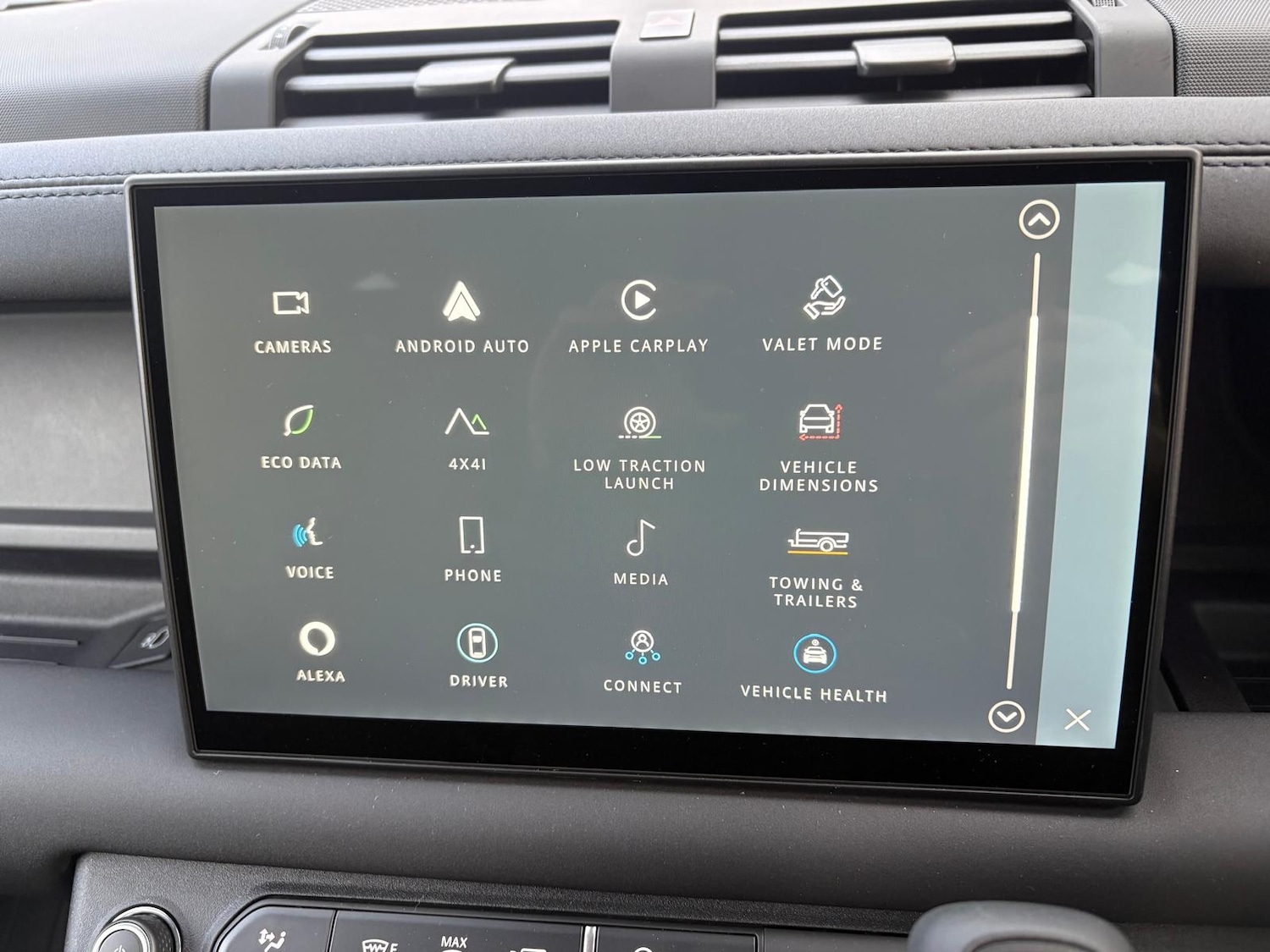 Used Land Rover Defender 2025 for sale - 77035781: Photo 24