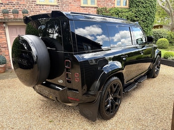 Used Land Rover Defender 2022 for sale - 78594100: Photo