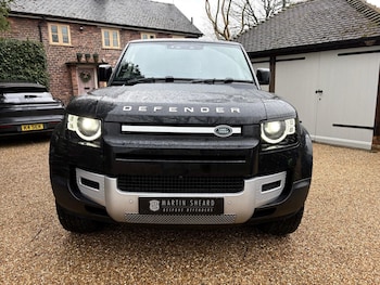 Used Land Rover Defender 2025 for sale - 77501539: Photo