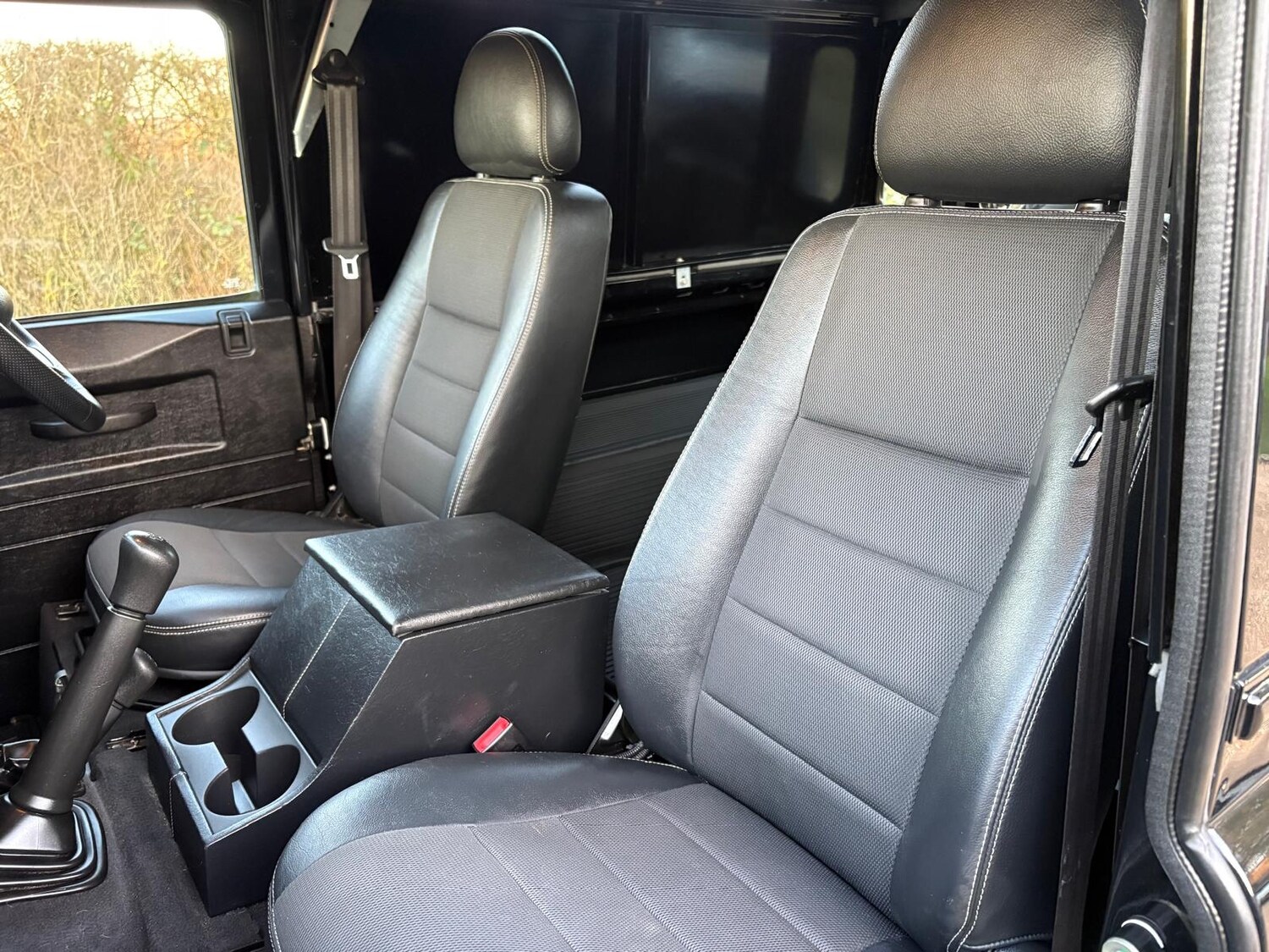 Used Land Rover Defender 2016 for sale - 77665627: Photo 14