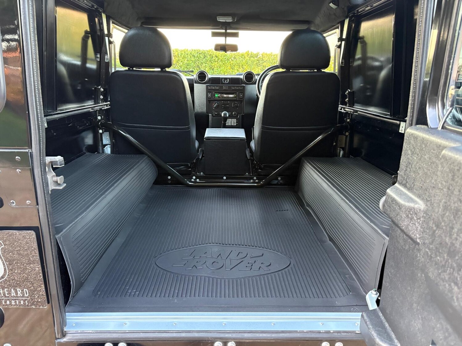 Used Land Rover Defender 2016 for sale - 77665627: Photo 16